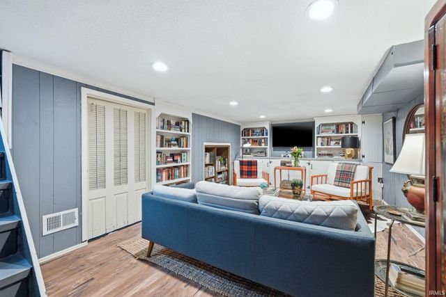 1026 Maxine Drive, Fort Wayne, IN 46807