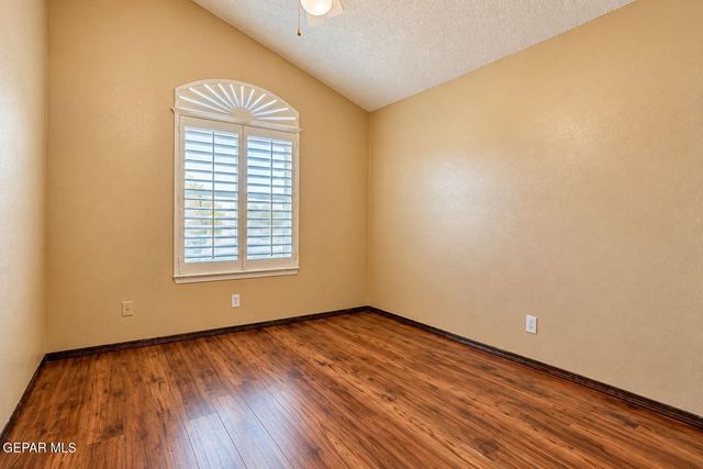 3676 LA CUESTA Drive, El Paso, TX 79936