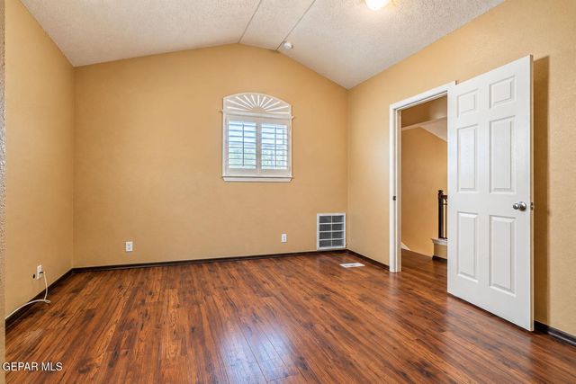 3676 LA CUESTA Drive, El Paso, TX 79936