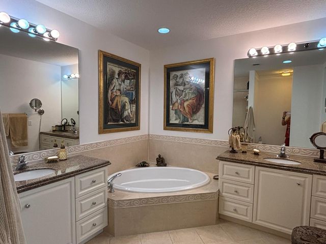 24 Harbour Isle Drive W 305, Fort Pierce, FL 34949