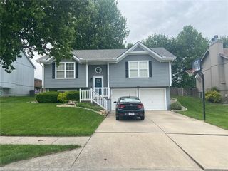 11114 N Lewis Avenue, Kansas City, MO 64157