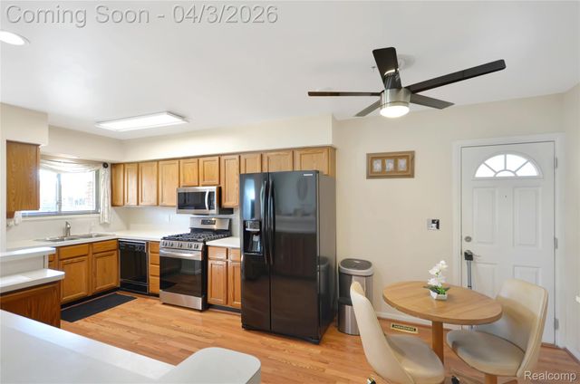 29821 Wagner Drive, Warren, MI 48093