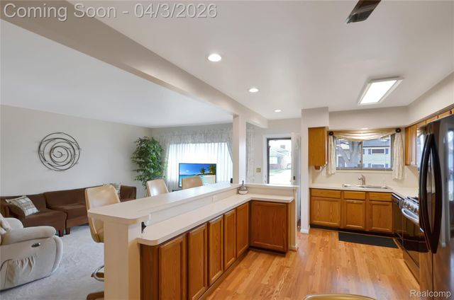 29821 Wagner Drive, Warren, MI 48093