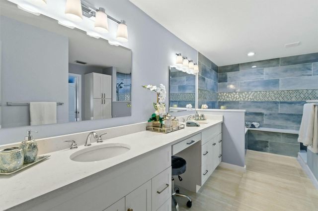 252 Legendary Circle, Palm Beach Gardens, FL 33418
