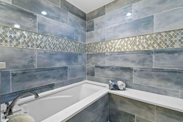 252 Legendary Circle, Palm Beach Gardens, FL 33418