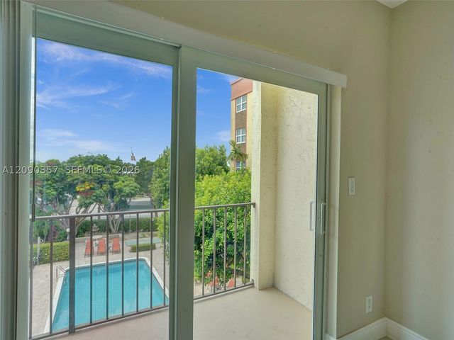 400 N Riverside Dr 303, Pompano Beach, FL 33062