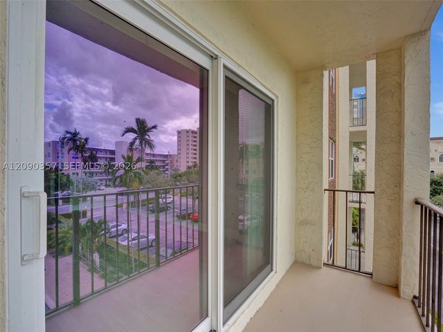 400 N Riverside Dr 303, Pompano Beach, FL 33062
