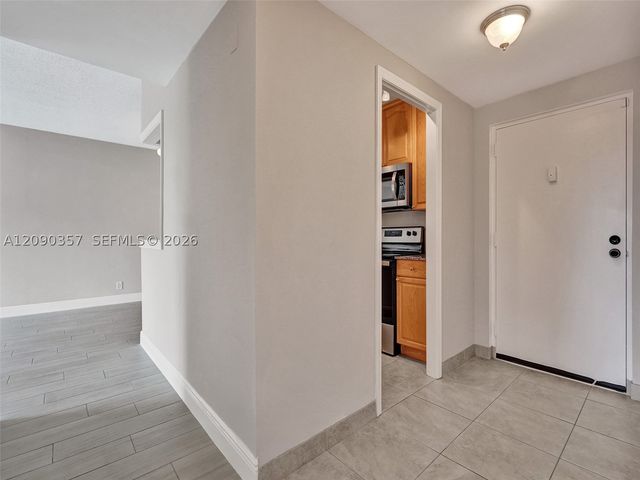 400 N Riverside Dr 303, Pompano Beach, FL 33062