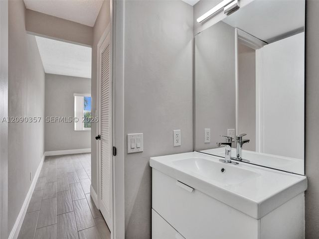 400 N Riverside Dr 303, Pompano Beach, FL 33062