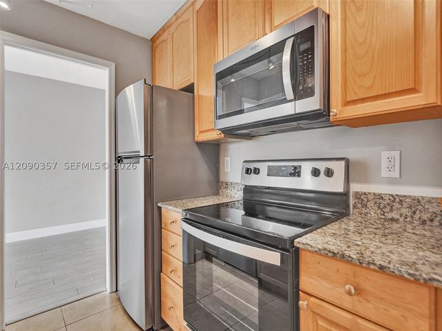400 N Riverside Dr 303, Pompano Beach, FL 33062