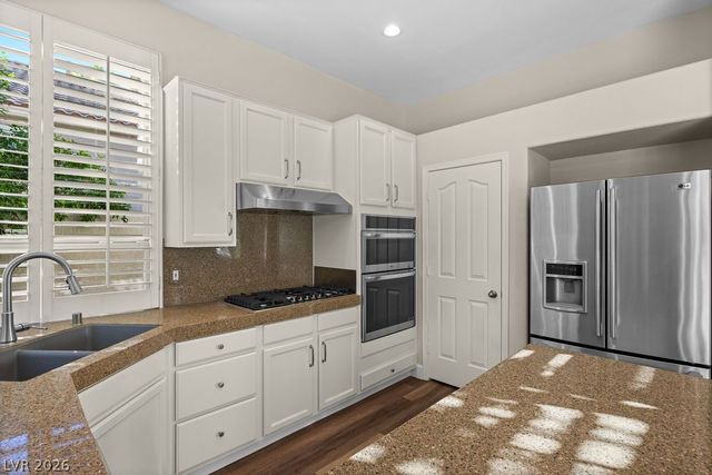 1320 Elk River Circle, Las Vegas, NV 89134
