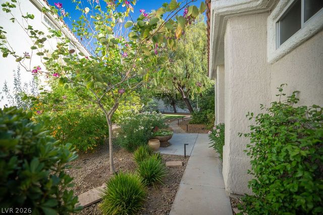 1320 Elk River Circle, Las Vegas, NV 89134