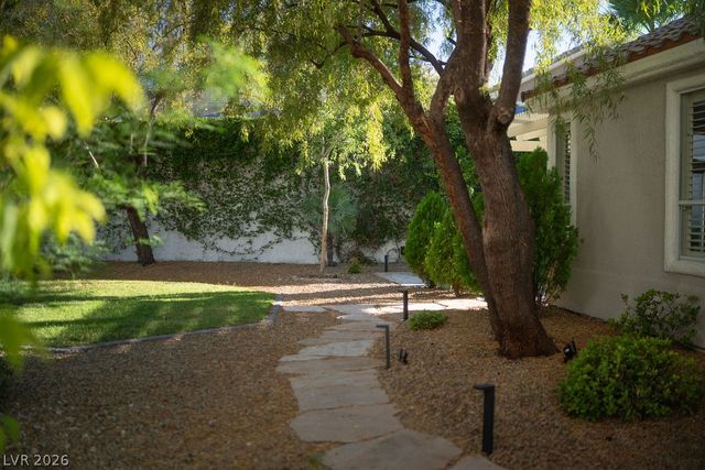1320 Elk River Circle, Las Vegas, NV 89134