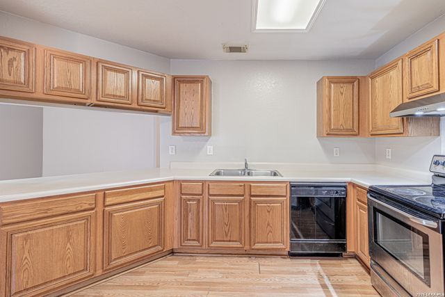 5743 Lovett Oaks, San Antonio, TX 78218
