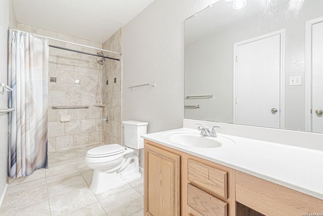 5743 Lovett Oaks, San Antonio, TX 78218