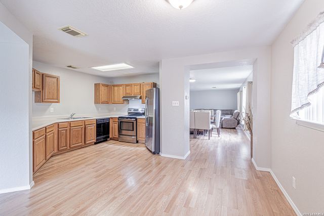 5743 Lovett Oaks, San Antonio, TX 78218