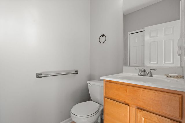 2896 Cambridge Way, Highland, IN 46322