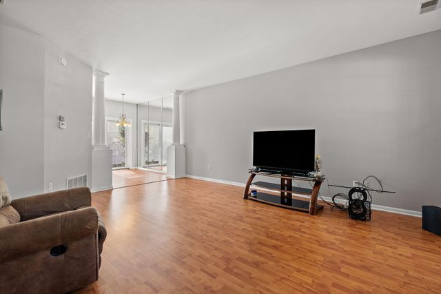 2896 Cambridge Way, Highland, IN 46322