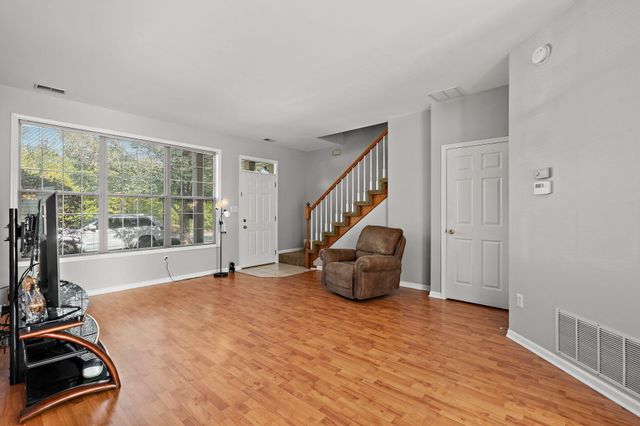 2896 Cambridge Way, Highland, IN 46322