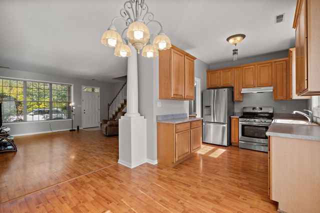 2896 Cambridge Way, Highland, IN 46322