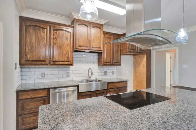 3709 Winding Way, Granbury, TX 76049