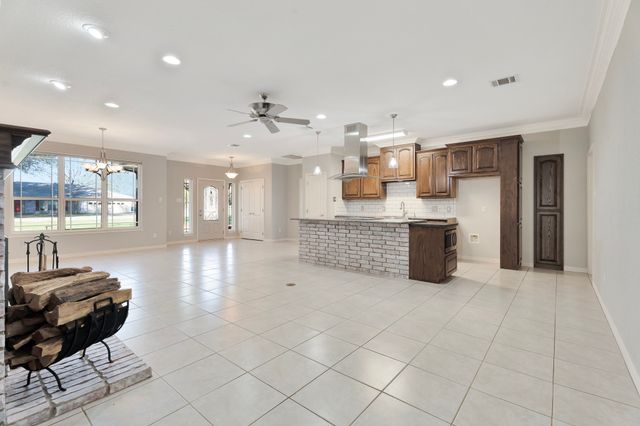 3709 Winding Way, Granbury, TX 76049