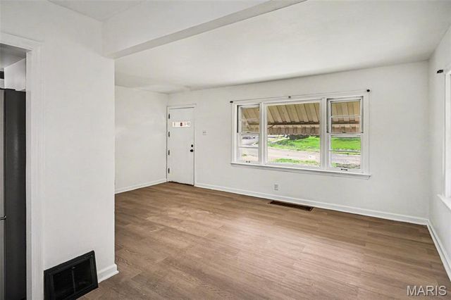 10205 Saint Daniel Lane, St Ann, MO 63074