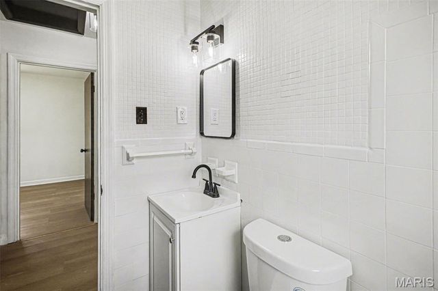 10205 Saint Daniel Lane, St Ann, MO 63074