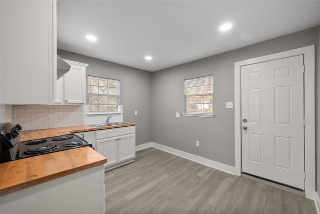 702 E 1st Avenue, Corsicana, TX 75110