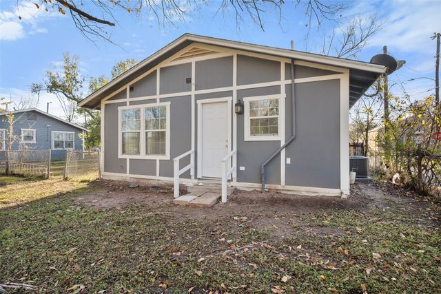 702 E 1st Avenue, Corsicana, TX 75110