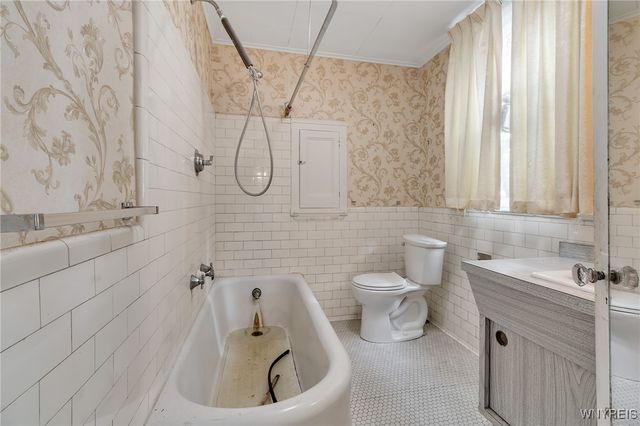 34 Saint James Place, Buffalo, NY 14222