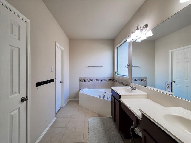 1436 Lindo DR, Leander, TX 78641