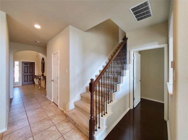 1436 Lindo DR, Leander, TX 78641