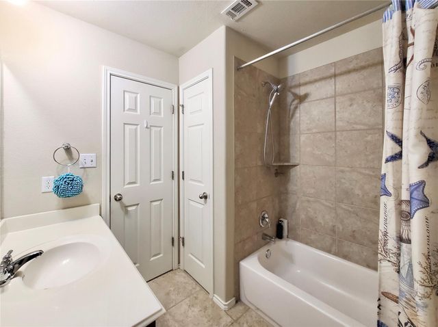 1436 Lindo DR, Leander, TX 78641