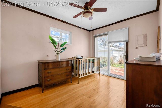 4663 Mayfair Street, Dearborn Heights, MI 48125