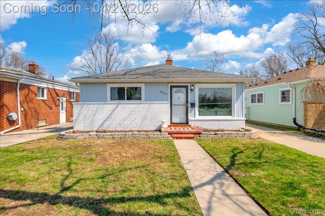 4663 Mayfair Street, Dearborn Heights, MI 48125