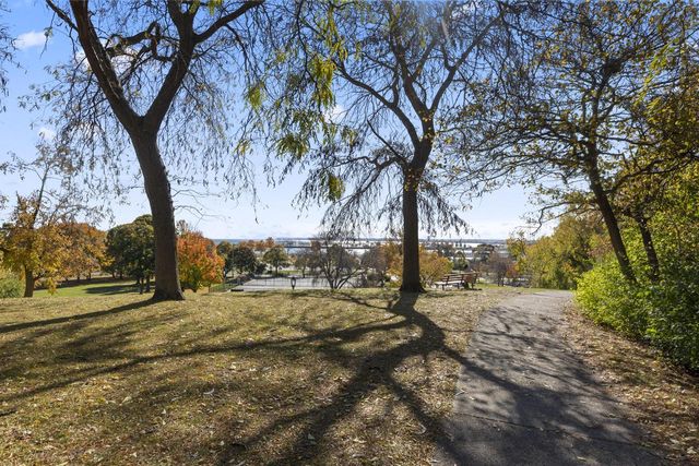 1919 N Summit AVENUE #4A, Milwaukee, WI 53202