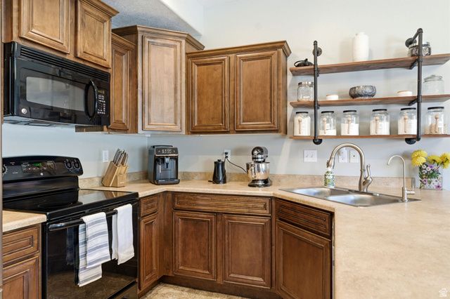 1853 W 2300 S, Woods Cross, UT 84087