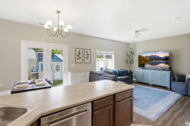 1853 W 2300 S, Woods Cross, UT 84087