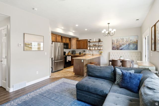 1853 W 2300 S, Woods Cross, UT 84087