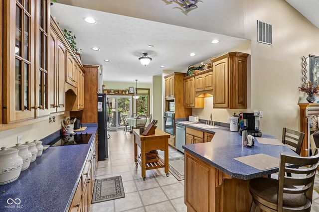 8936 Stonegate Way A, Indianapolis, IN 46227