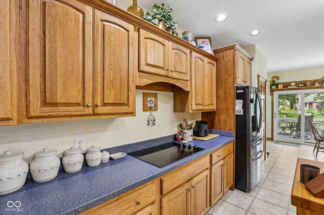 8936 Stonegate Way A, Indianapolis, IN 46227