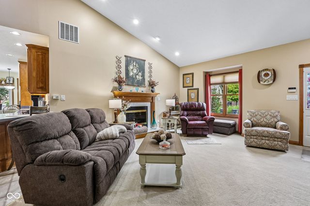8936 Stonegate Way A, Indianapolis, IN 46227