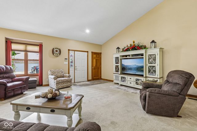 8936 Stonegate Way A, Indianapolis, IN 46227