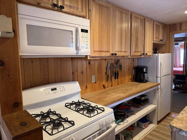 W6070 NORTH BAY CIRCLE, Shawano, WI 54166