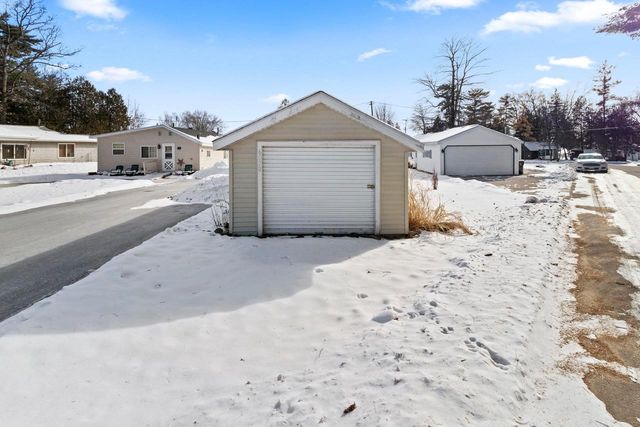 W6070 NORTH BAY CIRCLE, Shawano, WI 54166