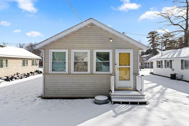 W6070 NORTH BAY CIRCLE, Shawano, WI 54166