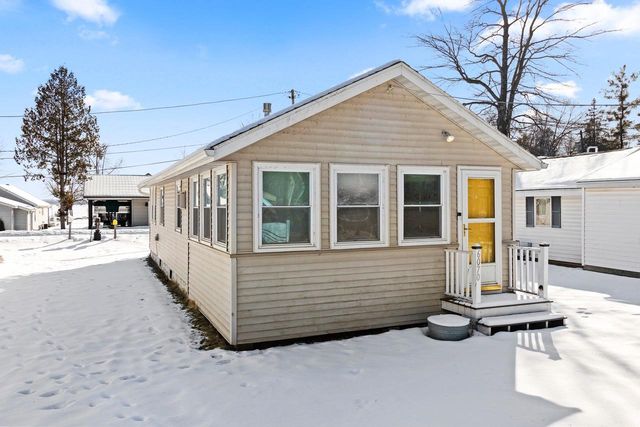 W6070 NORTH BAY CIRCLE, Shawano, WI 54166