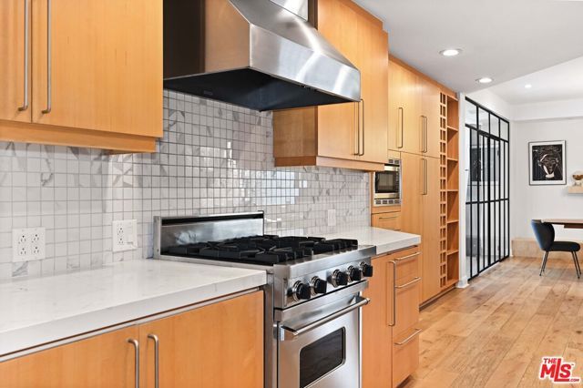 1521 Greenfield Avenue 305, Los Angeles, CA 90025