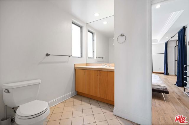 1521 Greenfield Avenue 305, Los Angeles, CA 90025